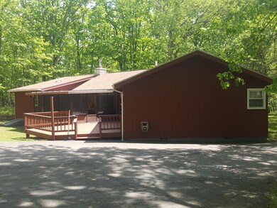 125 Lakeview Cir, Hawley, PA 18428 - photo 5