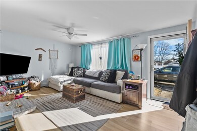 140 Asylum Rd, Warwick, RI 02886 - photo 3