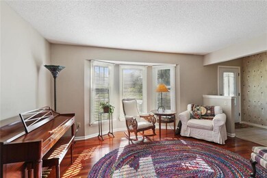 8644 Dice Ln, Lenexa, KS 66215 - photo 3