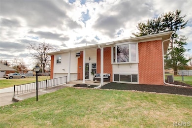 321 Mercury Dr, Godfrey, IL 62035 - photo 3