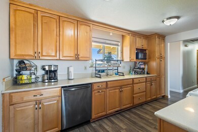 605 SW 23rd St, Redmond, OR 97756 - photo 7