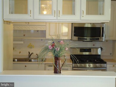 9144 Burke Rd, Burke, VA 22015 - photo 5