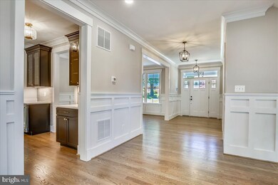 2103 Greenwich St, Falls Church, VA 22043 - photo 6