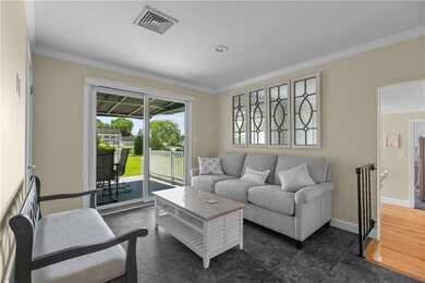 165 Reservoir Rd, Middletown, RI 02842 - photo 3