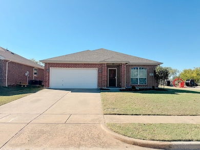 325 Rock Hill Dr, Crowley, TX 76036 - photo 3