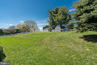 741 W Main St, New Holland, PA 17557 - photo 6