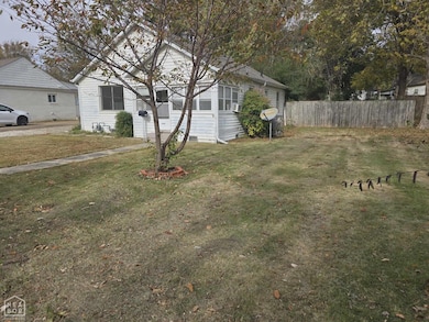 807 W Thompson St, Paragould, AR 72450 - photo 3