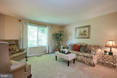 9112 Hunting Pines Place, Fairfax, VA 22032 - photo 5