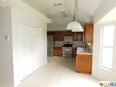 902 Saratoga Ln, Copperas Cove, TX 76522 - photo 4