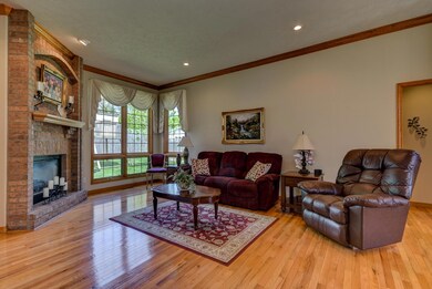 3185 E Topping Circle-13