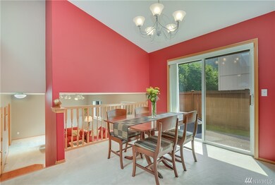 2417 NE 180th Ct, Shoreline, WA 98155 - photo 2