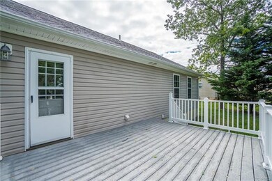 364 Lakeview Cir, Louisa, VA 23093 - photo 7