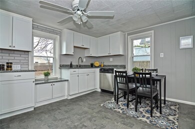 83 Silver Spring Ave, Riverside, RI 02915 - photo 4