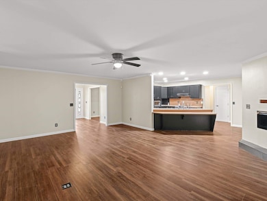 2677 Briarcliff Dr, Newburgh, IN 47630 - photo 6