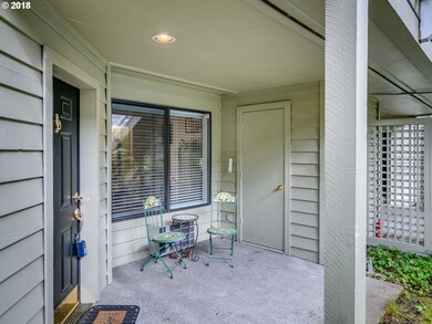 5061 Foothills Dr unit D, Lake Oswego, OR 97034 - photo 2
