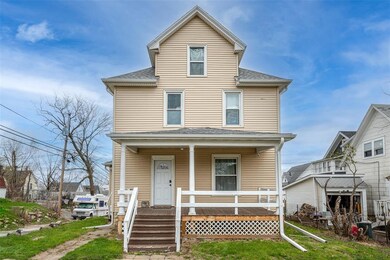 117 12th St SW, Cedar Rapids, IA 52404 - photo 2