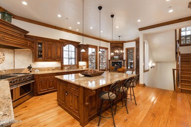 616_elkhorn_interior_kitchen_b pt2
