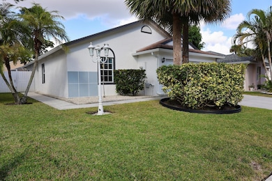 6196 Azalea Cir, West Palm Beach, FL 33415 - photo 4