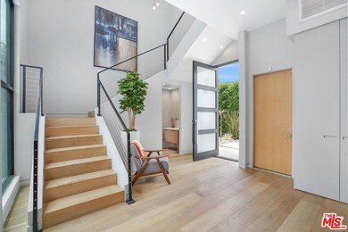 346 N Kings Rd, Los Angeles, CA 90048 - photo 7