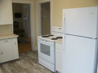 225 3rd Ave SW, Jamestown, ND 58401 - photo 7