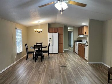 2300 Ward Bend Rd unit 738, Sealy, TX 77474 - photo 5