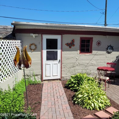 226 Front St, Nanticoke, PA 18634 - photo 3