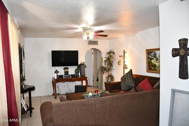 673 E Commonwealth Place, Chandler, AZ 85225 - photo 3