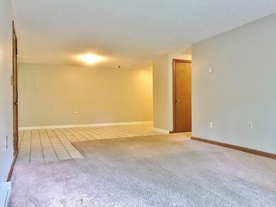 144 Thissell Ave unit 6, Dracut, MA 01826 - photo 5