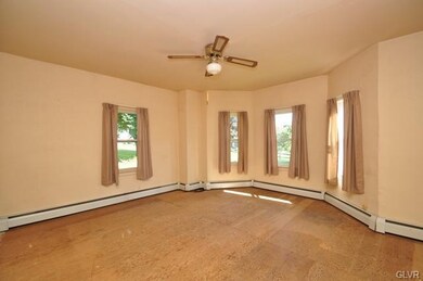 110 E 3rd St, Lehighton, PA 18235 - photo 6