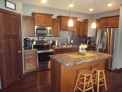 2608 5th St NE, Jamestown, ND 58401 - photo 4