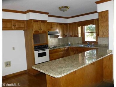 747 Fesmire St, Asheboro, NC 27205 - photo 7