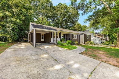 1126 & 1120 E Woodlawn Rd, Charlotte, NC 28209 - photo 2