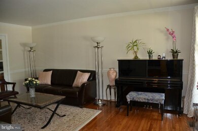 9803 Woodfahl Ct, Burke, VA 22015 - photo 5