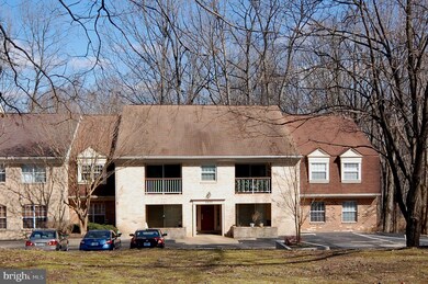 5833 Cove Landing Rd unit 302, Burke, VA 22015 - photo 2