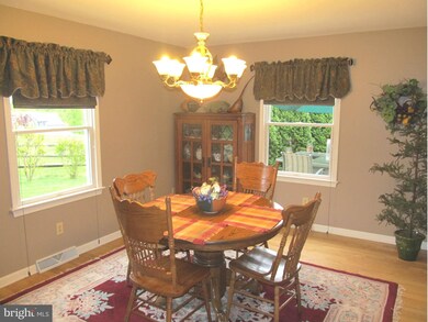 1732 Bell Ave, Chambersburg, PA 17202 - photo 7