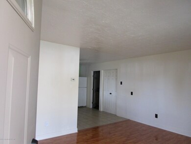 Living to Dining & Kitchen