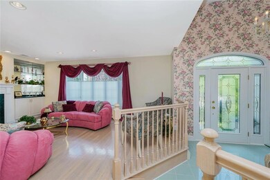 312 Barbara St, Staten Island, NY 10306 - photo 5