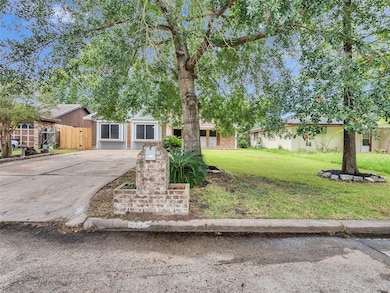 5115 Toho Dr, Houston, TX 77032 - photo 2