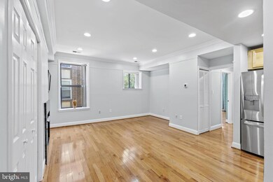 1437 Spring Rd NW unit 21, Washington, DC 20010 - photo 3