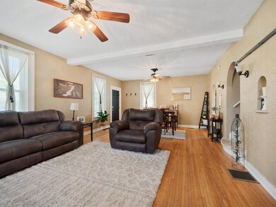 343 W 4th St, Auburn, IN 46706 - photo 3