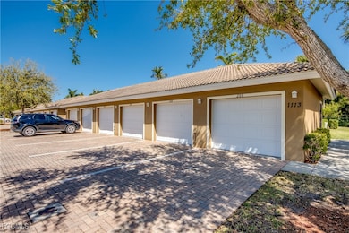 1113 Winding Pines Cir unit 108, Cape Coral, FL 33909 - photo 2