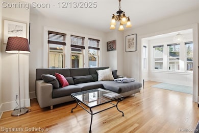 923 N Center St, Royal Oak, MI 48067 - photo 6