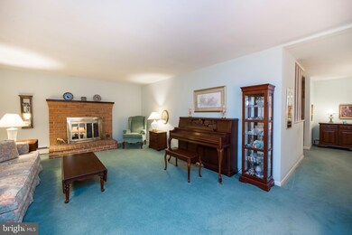 619 Knoll Dr, Lansdale, PA 19446 - photo 7