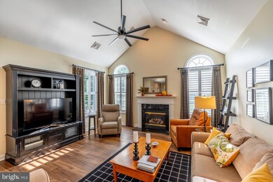 2032 Rose Dr, Pennsburg, PA 18073 - photo 4