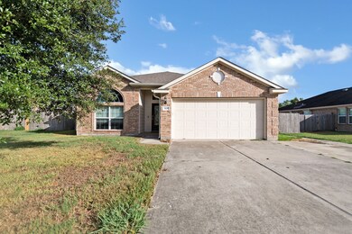 3305 Aberdeen Ct, Bay City, TX 77414 - photo 2