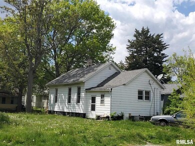 817 14 1/2 St, Rock Island, IL 61201 - photo 2