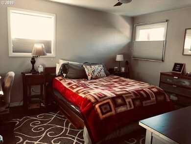 Bedroom, Primary