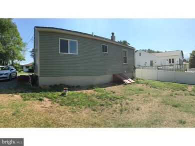 1308 Manatawny Dr, Pottstown, PA 19464 - photo 3