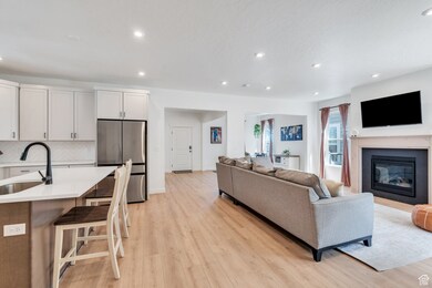 11702 S Silver Pond Dr unit 497, South Jordan, UT 84009 - photo 7