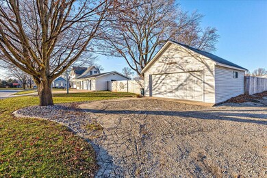Detached 2 car garage
